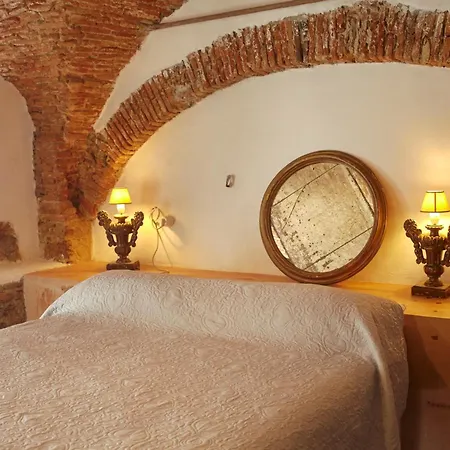 Bed & Breakfast Vale's Gardens At 4*