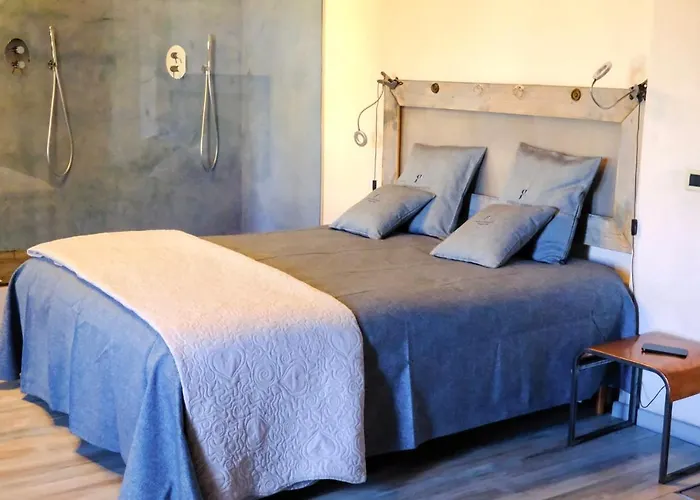 Vale's Gardens At Bed & Breakfast 4*