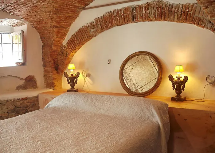 Bed & Breakfast Vale's Gardens At 4*
